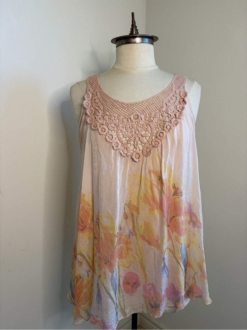 ELENA BALDI Made in Italy 100% Silk Floral Crochet Trim Tank Top SIZE LARGE